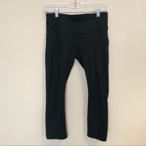 Lorna Jane Mid-Rise Black Cropped Leggings